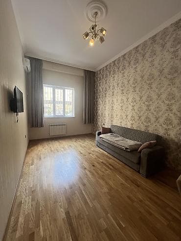 a frame qebele: Xırdalan kristal 1de yerlesir.şexsi menzilimde maklerler narahat — 2