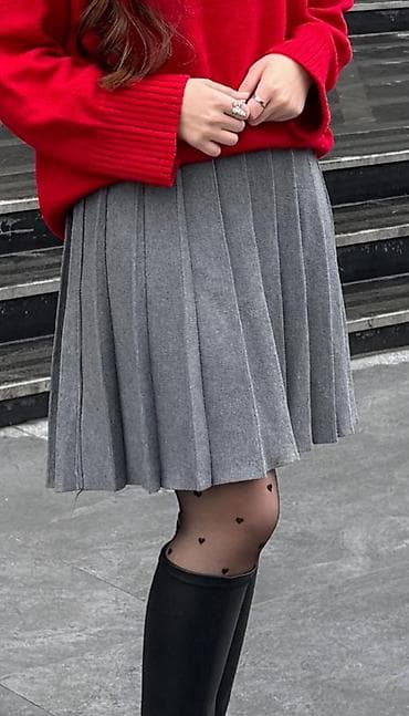 Şəxsi əşyalar: Boz rəngli qısa pliseli ətək - Kəsim: A-şaquli, tam dairəvi plisələr — 1