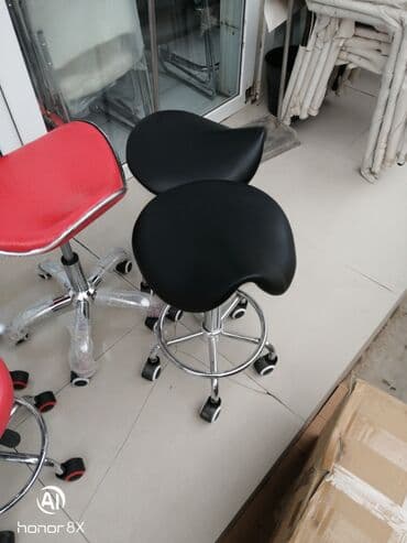 açılıb yığılan oturacaqlar (kreslolar): Oturacaq kreslo təkərli pufik şəkildə gördüyünüz modellərdən hansı var — 6