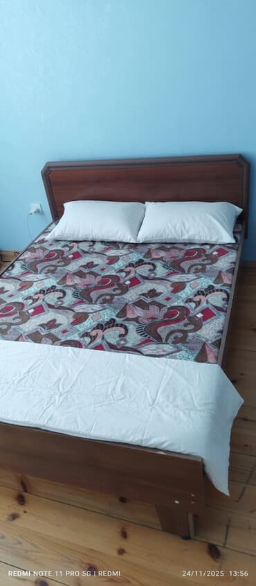 двуспальная кровать с матрасом: Двуспальная кровать, Без подьемного механизма, С матрасом, Без выдвижных ящиков — 2