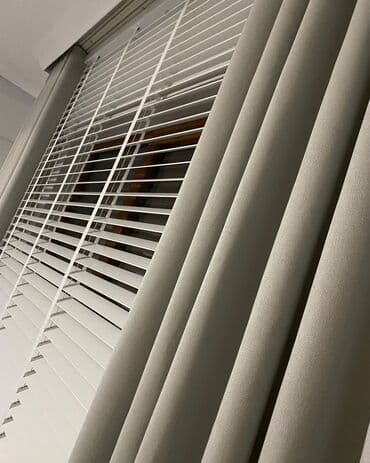 qapi ucun perdeler: - Zərif, müasir görünüş: hamar, vahid səth və incə alt profil ilə — 3