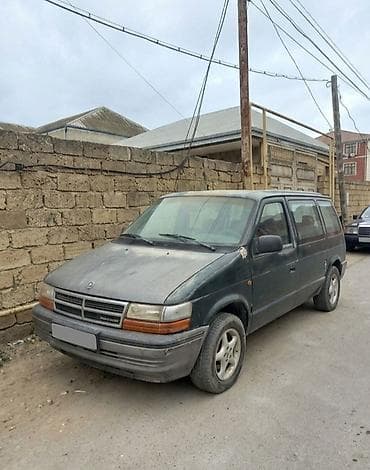 traxtor satisi: Plymouth Voyager miniven - Kuzov: 4 qapılı, geniş salonlu miniven - — 1