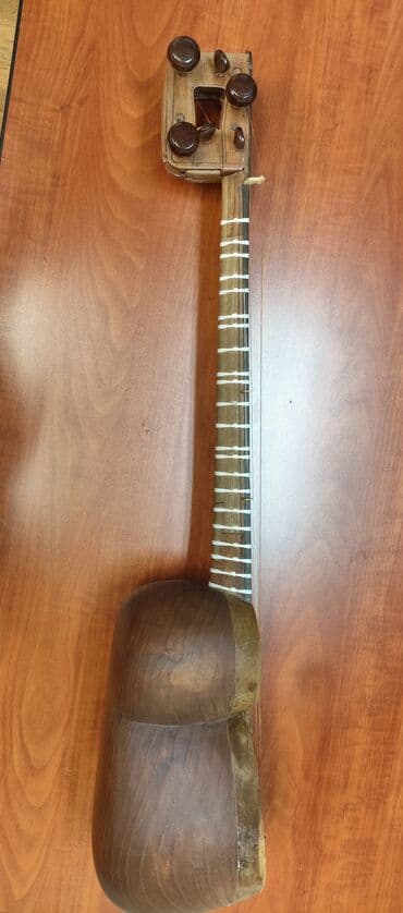 Духовые инструменты: Gözəl səsə malik köhnə, tam professional tardır. Çatsız, sınıqsız — 2