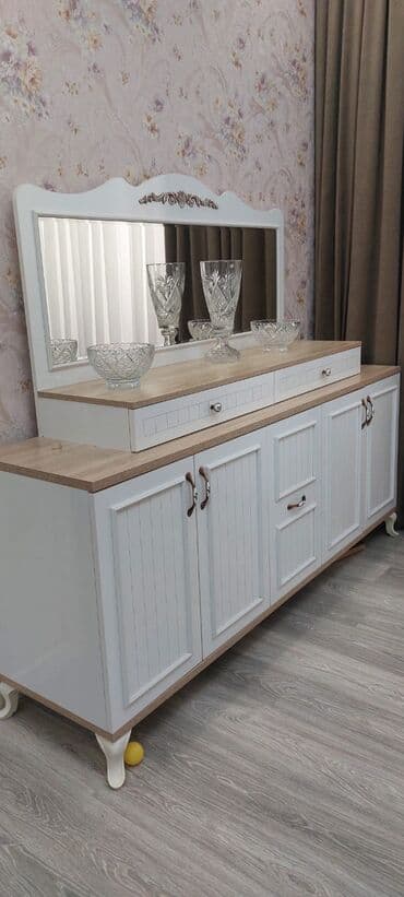 İşlənmiş, Güzgülü lalafo.az -da İşlənmiş, Güzgülü