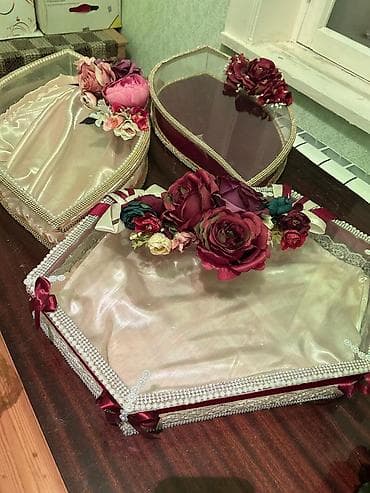 Bəzəkli xonça/tray dəsti-18azn - Zərif dekorlu, şəffaf qapaqlı lalafo.az -da Bəzəkli xonça/tray dəsti-18azn - Zərif dekorlu, şəffaf qapaqlı