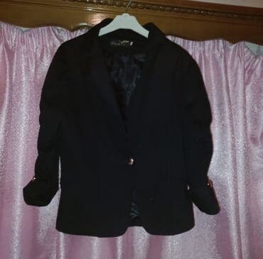 İlk pencək 36 razmerdir Qiyməti 10 manat İkinci pencək 38 razmer