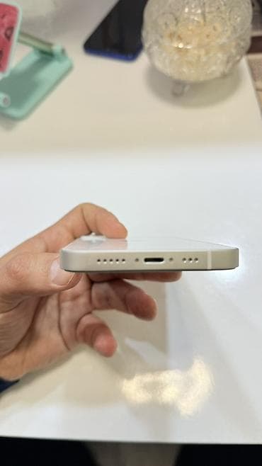 aple 13: IPhone 13, Ağ, Face ID — 3