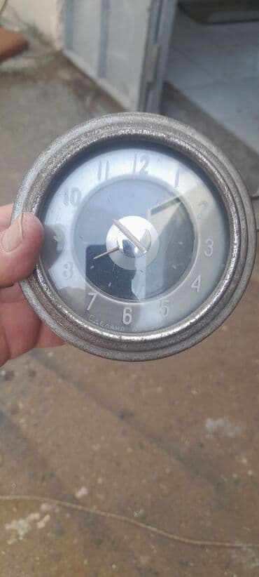 manometr qiymeti: Qaz 21 in saati — 1