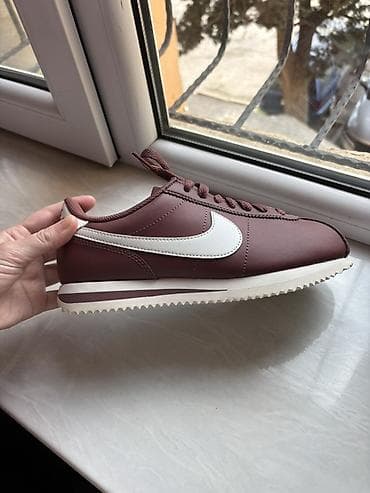 kofta kişi: Oriqinal Nike razmer 36.5 Baha alinib sadece razmer uygun gelmir deye — 1