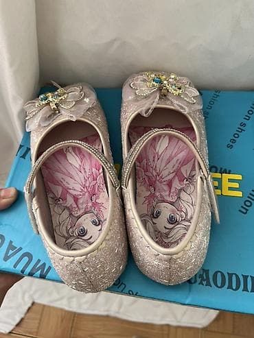 Pembe 32 razmer 25 azn 1 defe geyinilib ışıqlı ayaqqabı Tecili lalafo.az -da Pembe 32 razmer 25 azn 1 defe geyinilib ışıqlı ayaqqabı Tecili