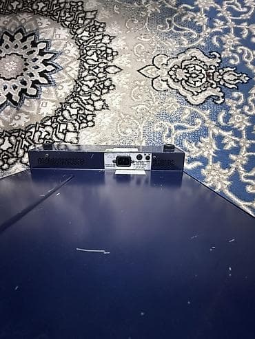 gitara prosessoru: Soundcraft EFX8 mikser pulti - Marka/model: Soundcraft EFX8 - 8 mono — 6