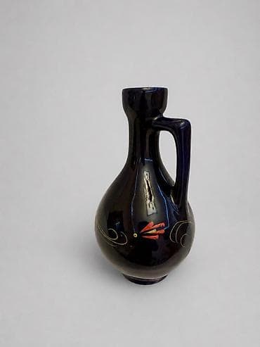 alize puffy: Bir vaza, Keramika — 1