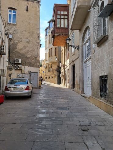 hostel for sale in baku: Salam əleykum. İçərişəhər metrosuna yaxin, Qala divarlarından içəridə — 12