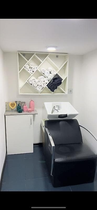 mini şkaf: 💫 saç moykası + mini dolab + desmal üçün rəf *Qiymət 350 azn* Yaxşı — 1