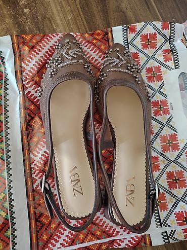 ayaqqabi: Zara model ayaqqabı. Aldığım gün 1cə dəfə mağazadan evə geyinib — 1
