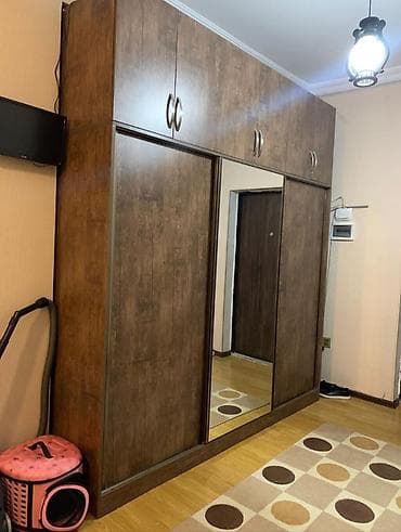 Ev üçün mebel: İşlənmiş, 5 qapı, Güzgülü, Qəhvəyi, Taxta, Kupe, Düz dolab — 1