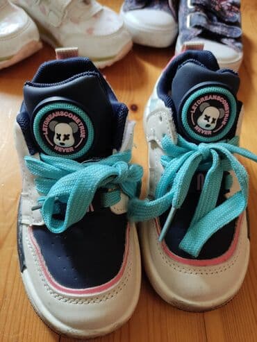 toxunma uşaq kedləri: Krossovka, Qız üçün, 24 — 2