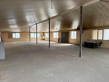 binə emlak: Icarəyə verilir: geniş istehsalat/anqudar sahəsi - Böyük açıq planlı — 2