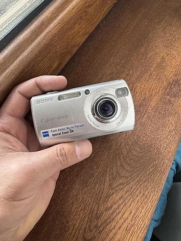 Fotokameralar: Sony Cyber-shot DSC-S40 reqemsal fotoaparat tam islekdir zerre qederde — 10