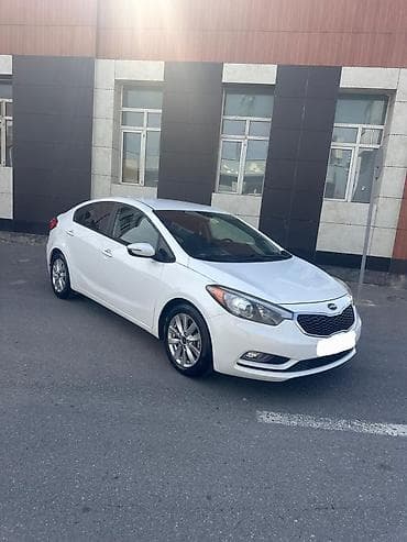byd satilir: Kia Cerato (Forte) sedan – ağ rəng, Azərbaycan nömrə nişanı 77-RT-173 — 1