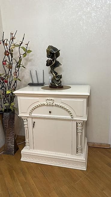 aslanoglu mebel: Klassik üslubda yemək otağı mebel dəsti Tərkibi: - Geniş yemək masası — 4