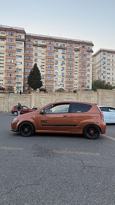 195 45 16: Chevrolet Aveo: 1.2 l | 2005 il 217000 km Hetçbek — 2