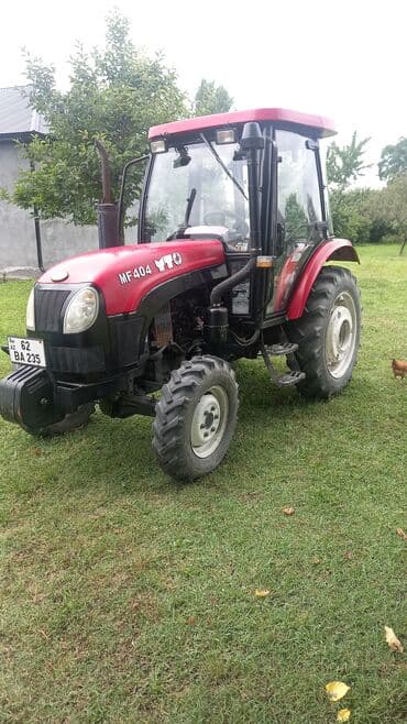 YTO MF404 traktor - Marka/model: YTO MF404 - Rəng: qırmızı - Kabinli