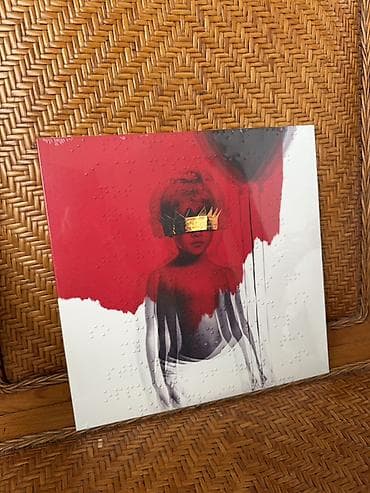 RED / LIMITED EDITION Məhsul: “ANTI” – vinil albom (Rihanna) — 1