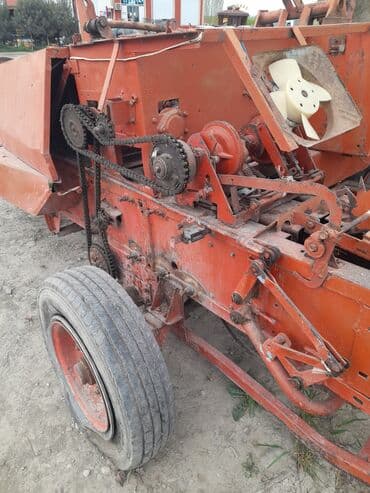 qosqular: Otlara/yoncaya uyğun pres yığan kənd təsərrüfatı aqreqatı (kvadrat — 6