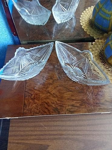 şüşə tutan: Kəsimli şüşədən hazırlanmış 2 ədəd dekorativ qab dəsti sovetin — 1