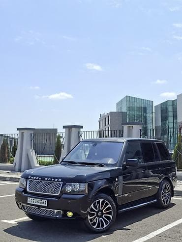 e 3 2: Land Rover Range Rover: 4.4 l | 2024 il 285637 km Ofrouder/SUV — 1