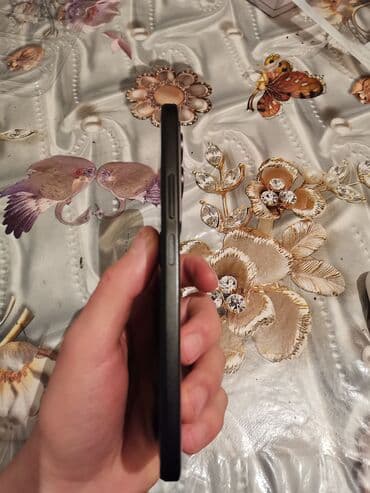 Видеоигры и приставки: Smartfon – qara rəng, düz kənarlı korpus - Korpus: mat qara, düz — 7