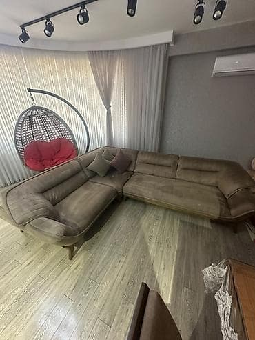 divan mingecevir: Salam.Divan 3100 AZN alinib.cox az istifadə olunub.Tam açıldıqda yataq — 1
