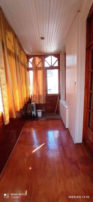 qubada kirayə evler: Nərmanovda Ə.Əlizadə küçəsi Yaşıl bazarın yanı 3 mərtəbəli binanın — 10