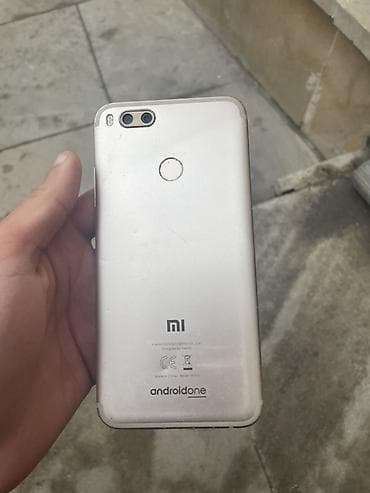 dt ultra 8: Xiaomi Mi A1, 64 GB, rəng - Qızılı, 
 Qırıq — 2