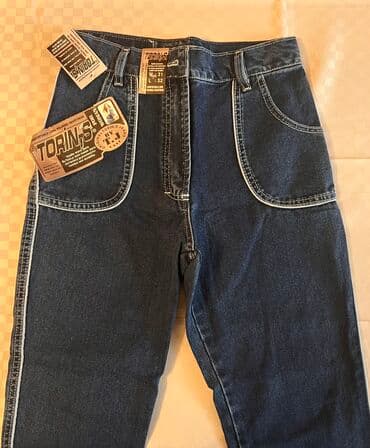 Toy paltarları və aksesuarları: Djins. Alman malı. Ölçülər: Taliya 58-70 sm. Hündürlük: 1,30 Təzə — 20