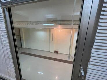 офисы в бизнес центре аренда: 28 may metrosunun yaxınlığında amerika sefirliyinə yaxın 260 kv sahəsi — 9