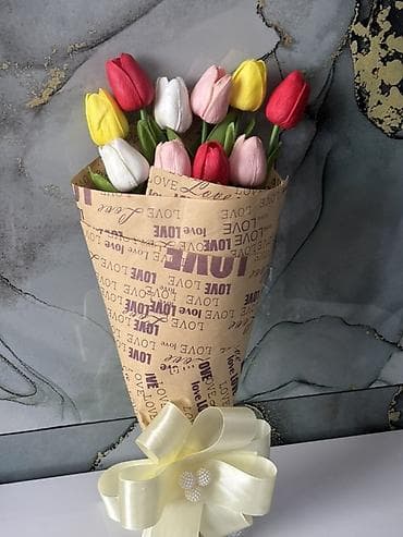 Hədiyyəlik süni güllər dəstləri - Tulpandan ibarət rəngarəng buket