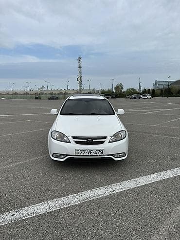 Chevrolet Lacetti: 1.5 l | 2022 il 140000 km Sedan