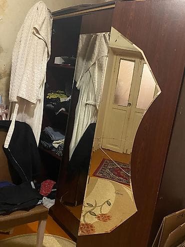 Mebel dəsti – şkaf və sandıq - Material: taxta karkas, tünd qəhvəyi