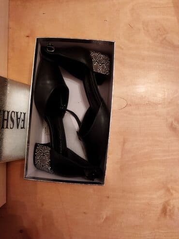 basanoşkalar 2024: Ölçü: 38, rəng - Qara, Yeni — 1