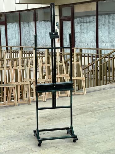 qara fon şəkilləri: Выстовочный стенд, Металл — 1