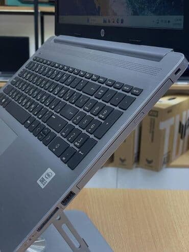 hp notbuk: HP noutbuk – 15.6" ekranlı, gümüşü korpus Xüsusiyyətlər: - Prosessor — 3