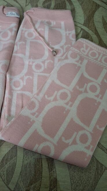 tünd qırmızı rənfli məktəbli forması: Uşaq dəsti, Qız üçün, 8 - 9 yaş — 2