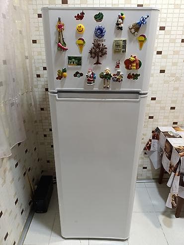 xaladenik rezini: İşlənmiş 2 qapılı Indesit Soyuducu Satılır, rəng - Ağ, Dolab içi — 1