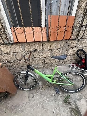 Велосипеды: Uşaq velosipedi – 20 düym təkər ölçüsü - Rəng: yaşıl gövdə, qara və — 1