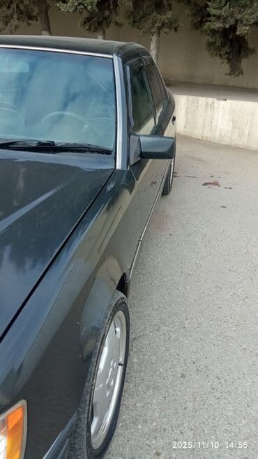 barter avto: Mercedes-Benz E 220: 2.2 l | 1995 il — 3