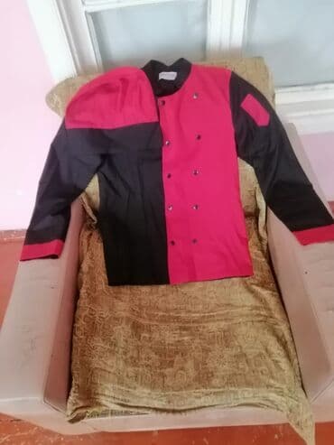 paradni forma: Ağ rəngli aşpaz forması dəsti Məhsulun tərkibi: - Aşpaz köynəyi — 8