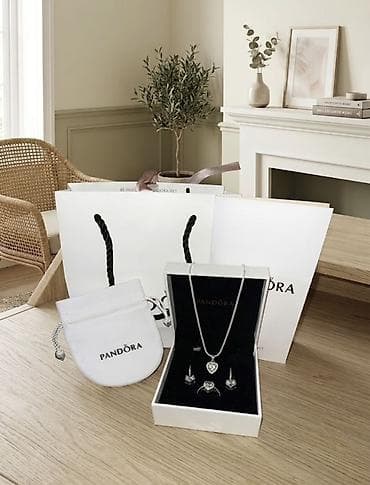В комплекте: Колье, Серьги, Кольцо, Pandora — 1