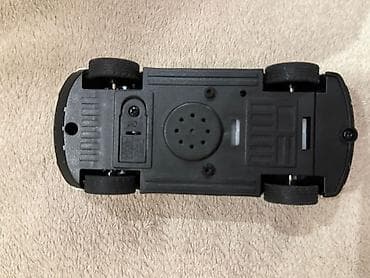 işlənmiş uşaq maşınları: Ağ yanir ve ses var. 1 dene-3 manat. Məhsul: Kolleksiya üçün metal — 5